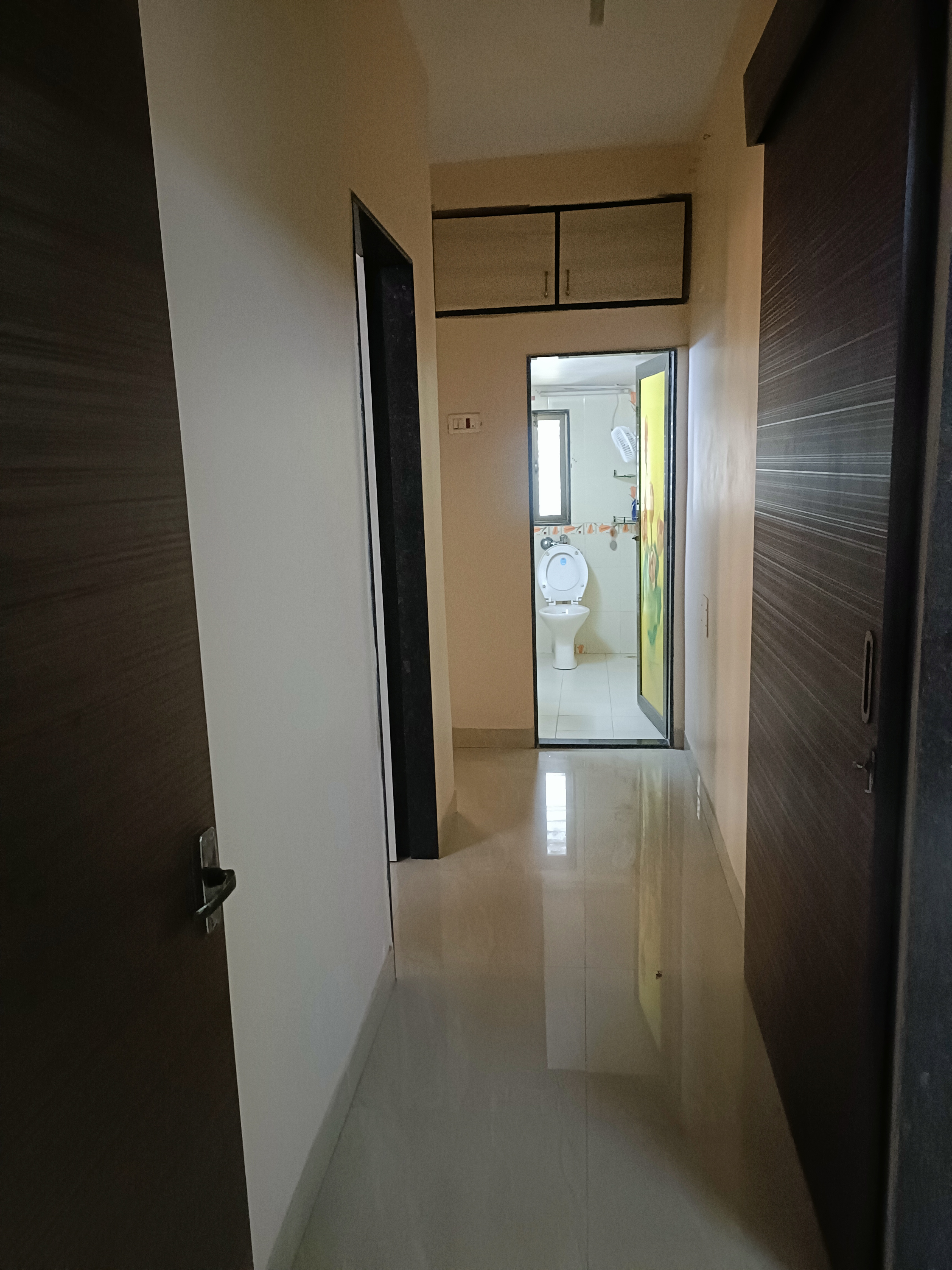 TWO BHK ON RENT AT MAGNUM TOWER  LOKHANDWALA